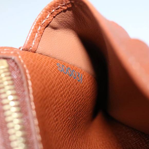 LOUIS VUITTON Continental Wallet - Picture 6 of 16